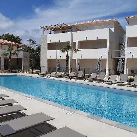 Les Pieds Dans L'eau Vue Sur Linguizzetta